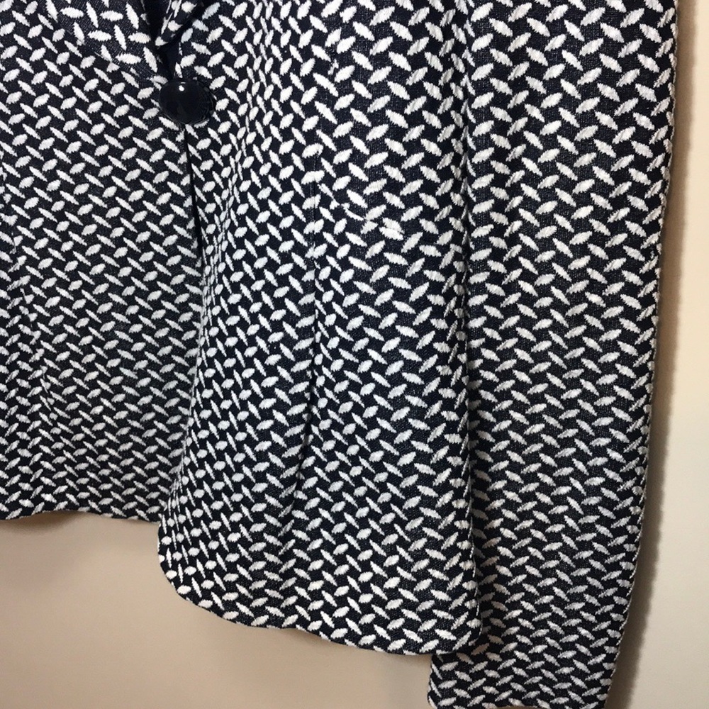 Armani | Patterned Italian Blazer - Picture 3 of 7